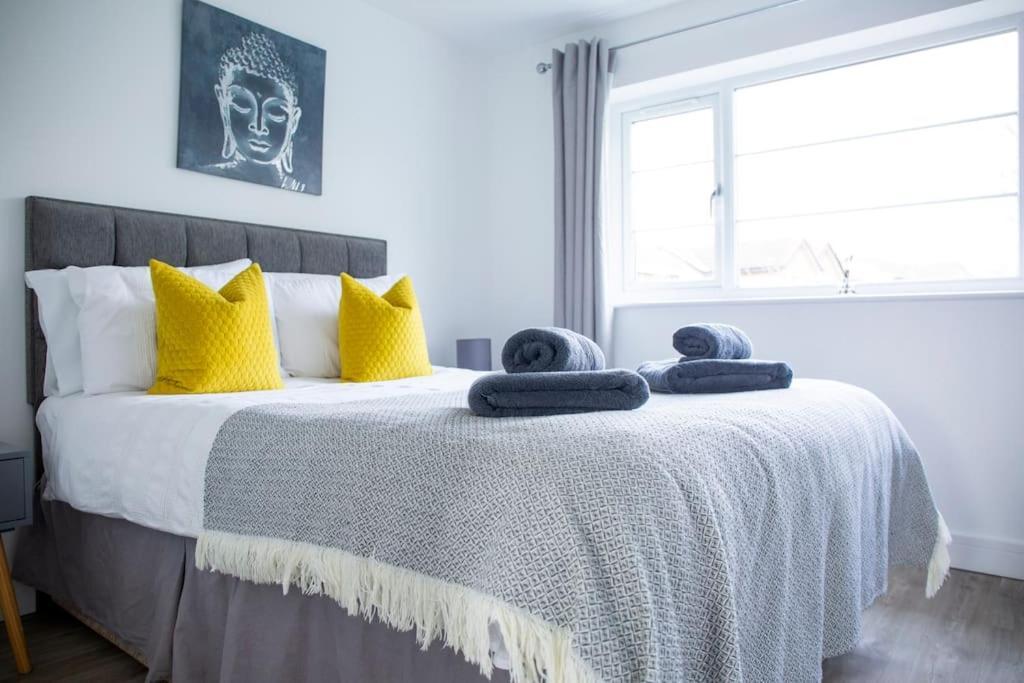 Bridge House - Free Parking * Shottery
